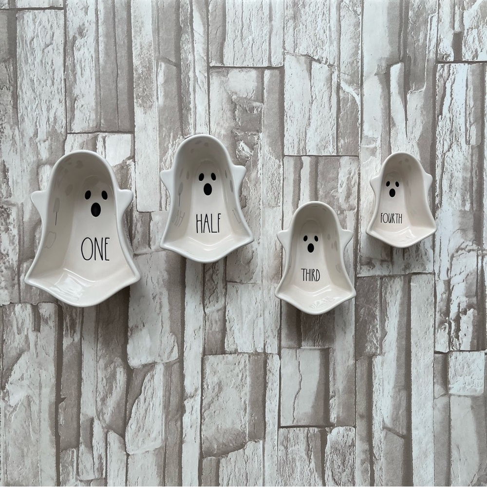 Rae Dunn Ghost measuring cups